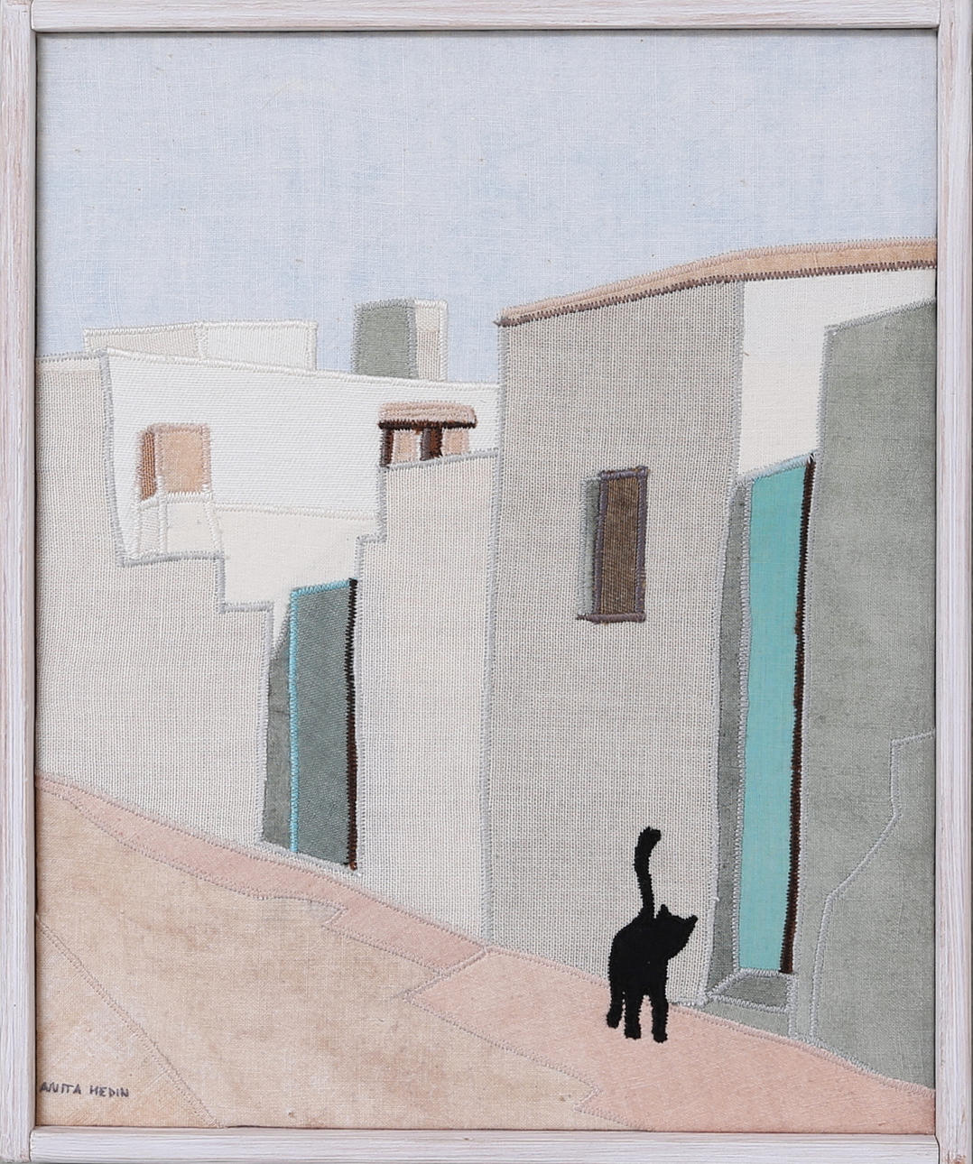ANITA HEDIN. Tavla, applikation på textil, signerad, "Gränd".