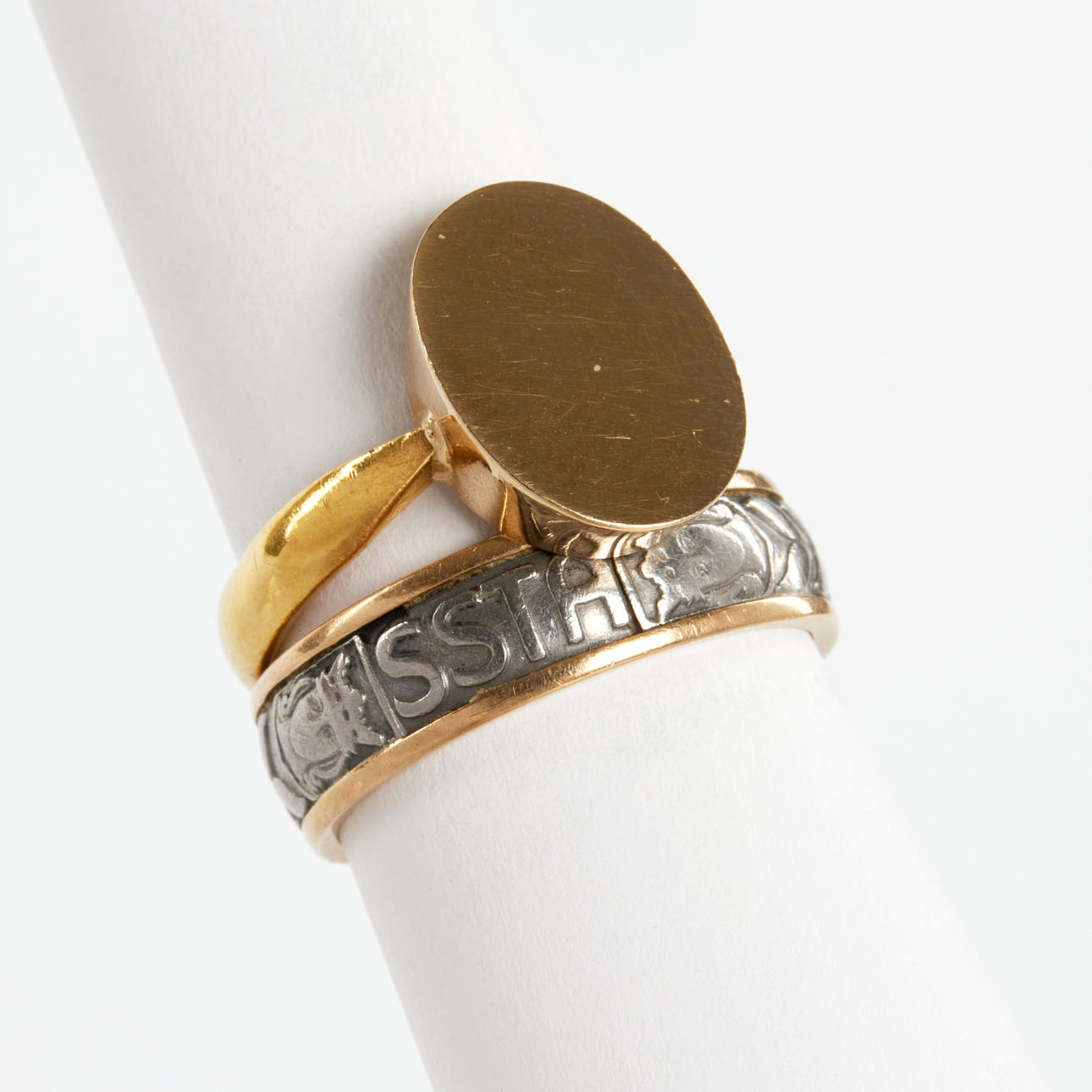 Signet ring, ENGINEERING RING, gold 18k.