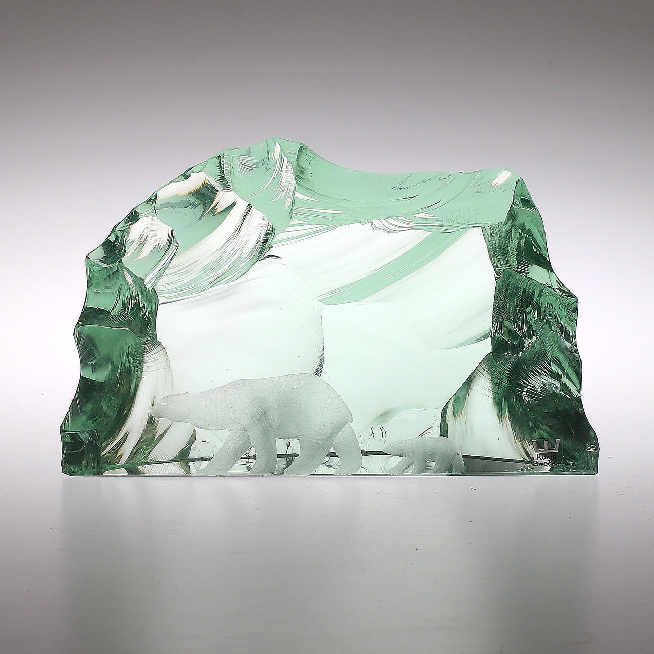 GLASSKULTUR / GLASBLOCK, Vicke Lindstrand, Kosta, signerad. 1900-talets mitt.