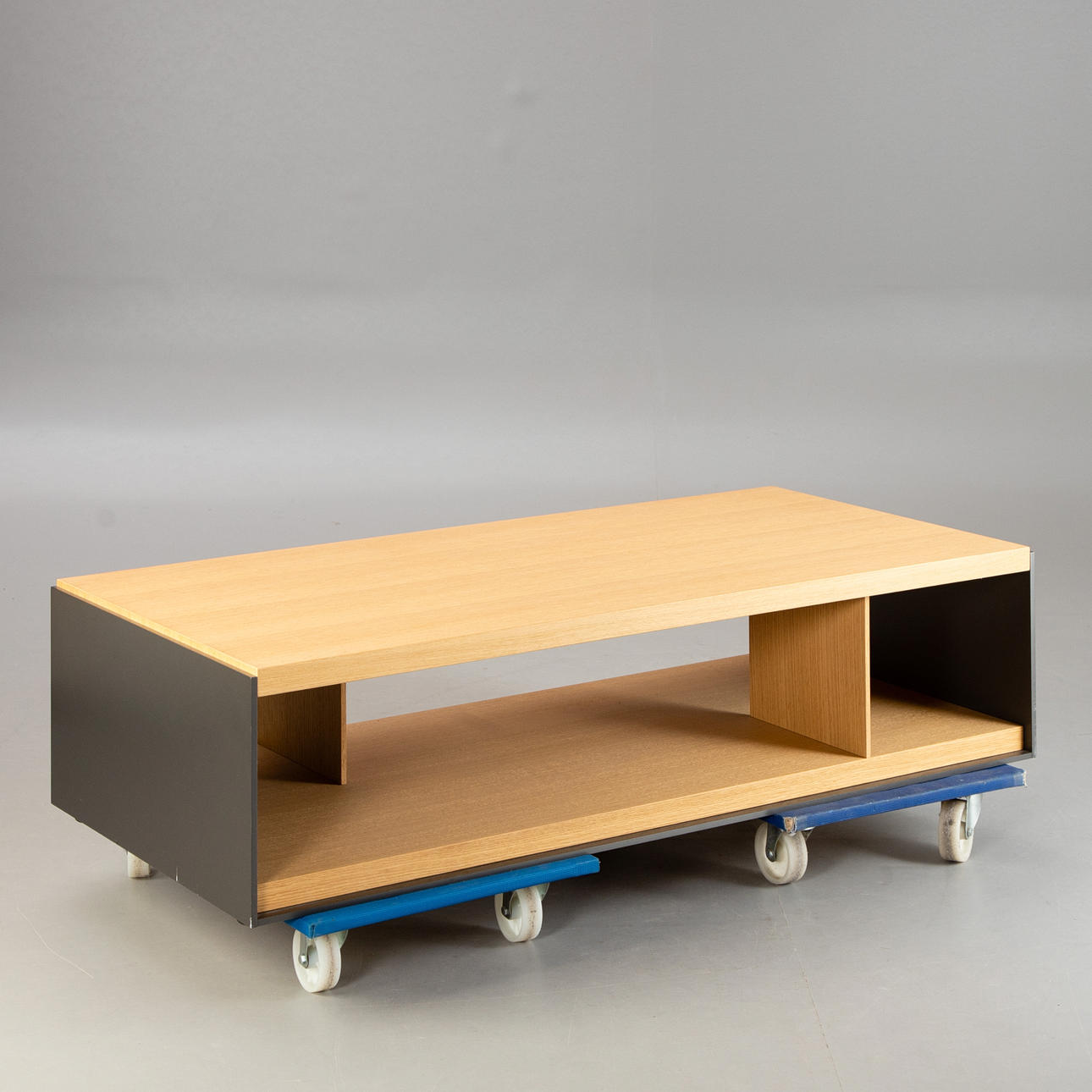 B&B ITALIA. Mesa de centro 'SUPERFICIE' grande.