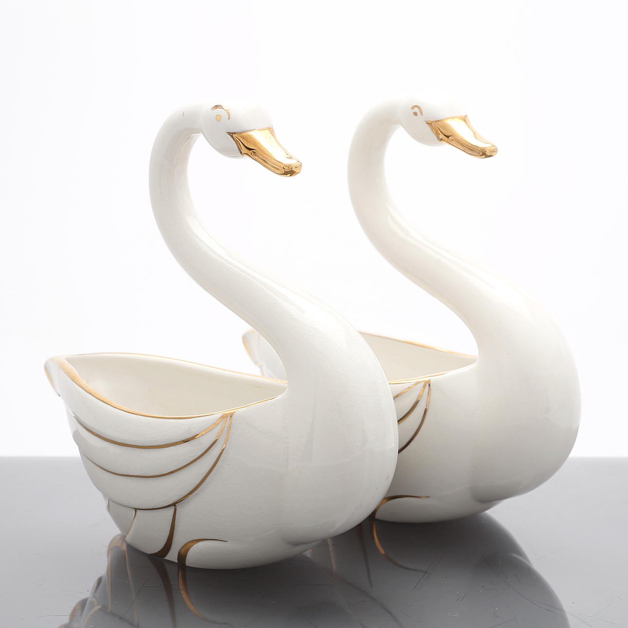 SKÅL, ett par, porslin, Svanar, Upsala-Ekeby, Gefle.