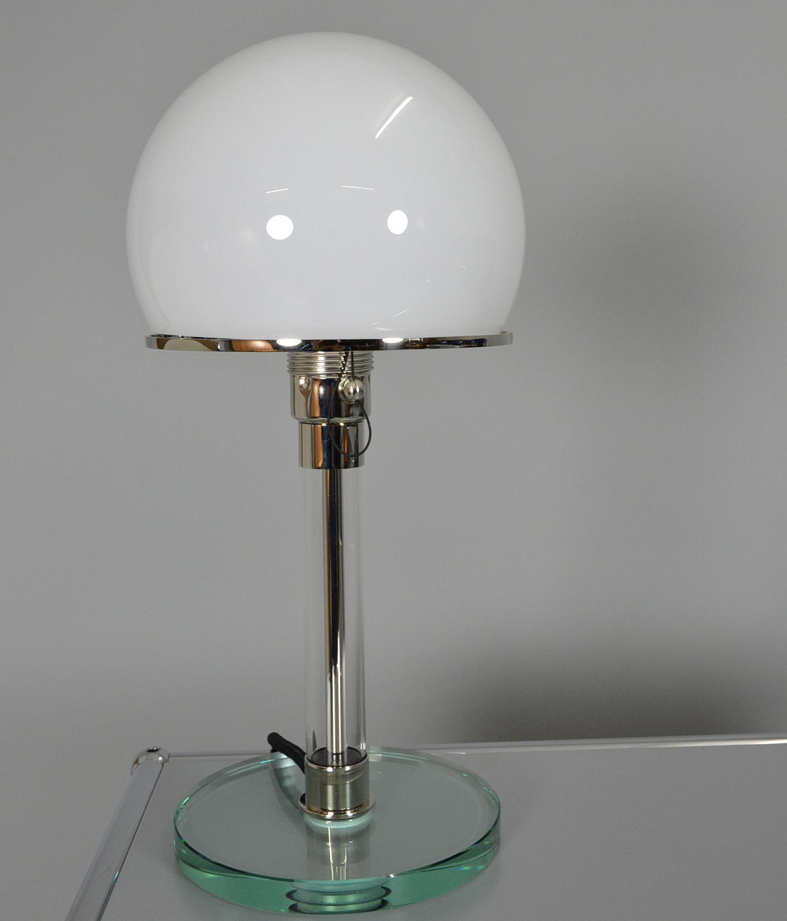 WILHELM WAGENFELD. WG 24 bordslampa.