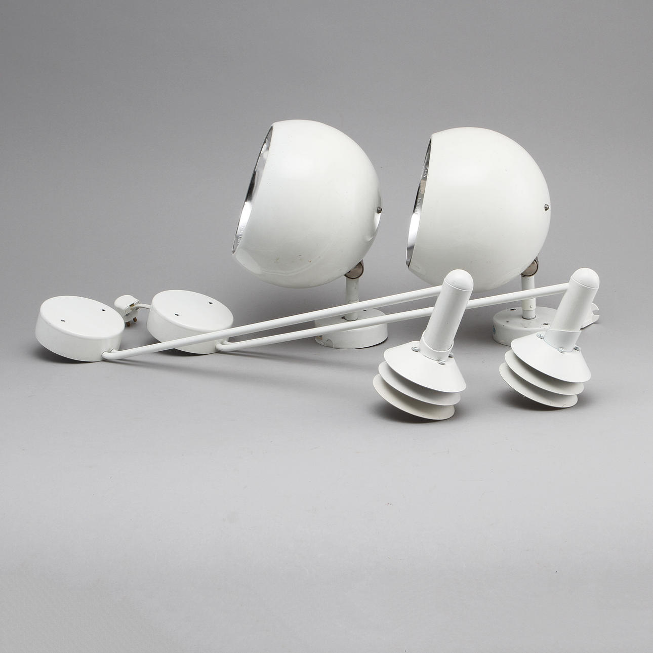 VÄGGLAMPOR, 2 par, bland annat CEBE, 1900-talets mitt.