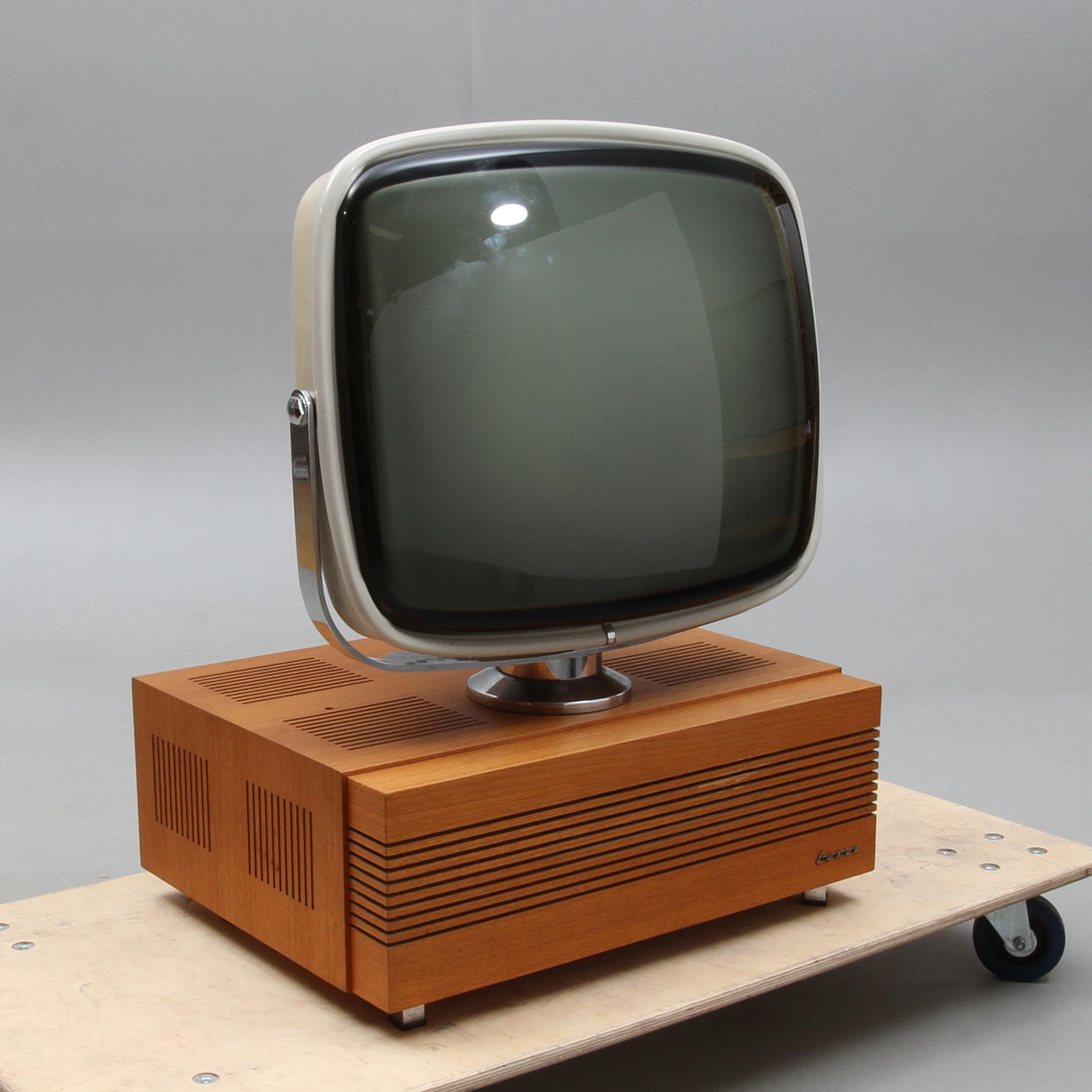 TV, Luxor "Mirror", trol. design Stig Lindberg, 1950/60-tal.