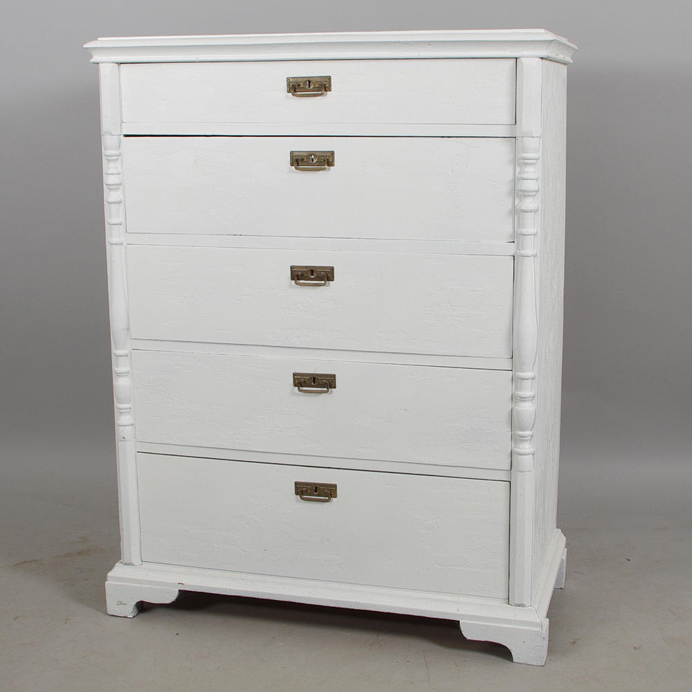 BYRÅ, 5-lådig, vitmålad, nyrenässans.