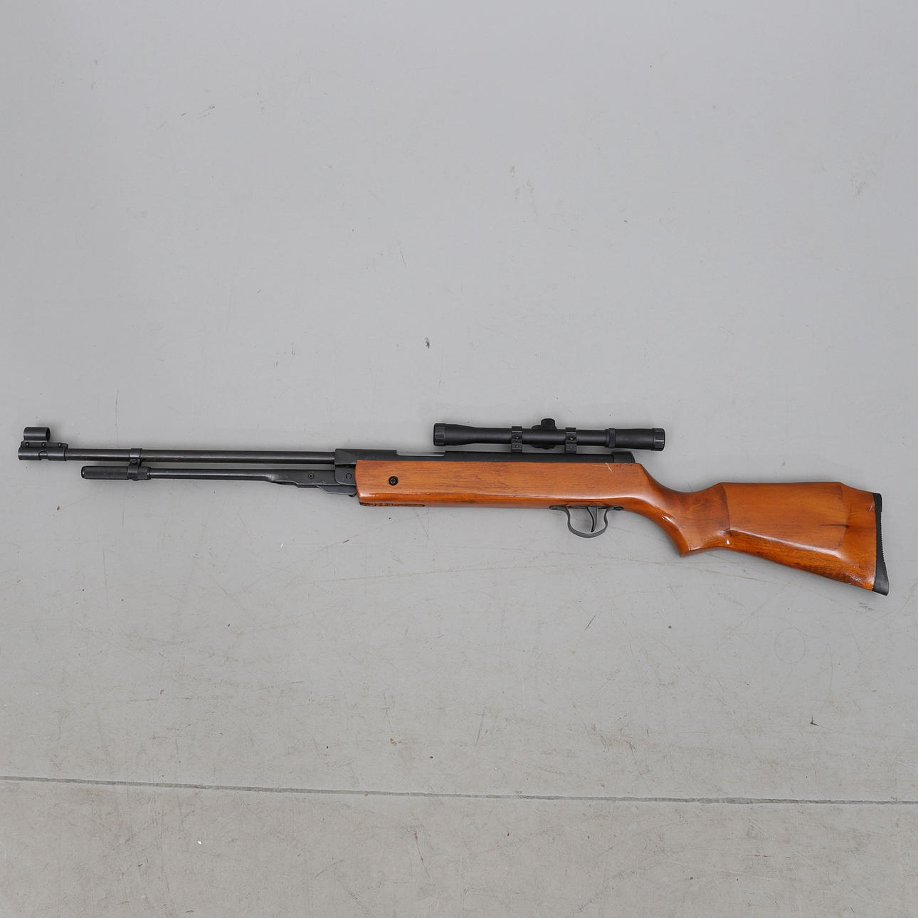 LUFTGEWEHR mit Zielfernrohr, China.