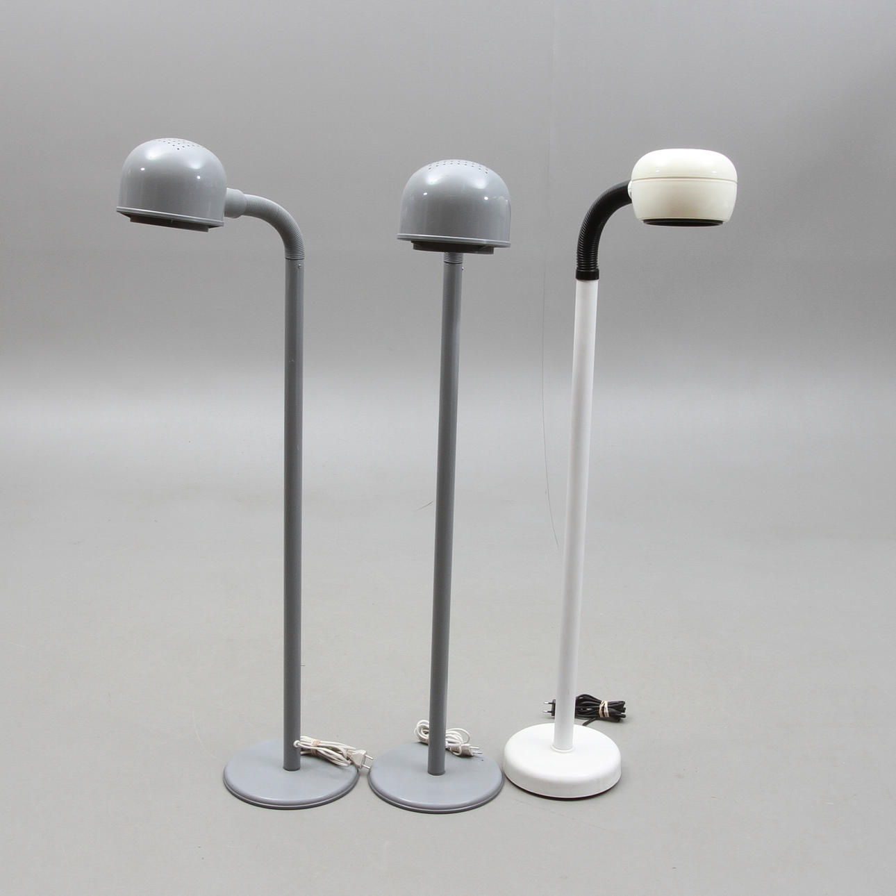 GOLVLAMPOR, 2 +1 st, Fagerhults belysning samt Alda, 1900-talets andra hälft.