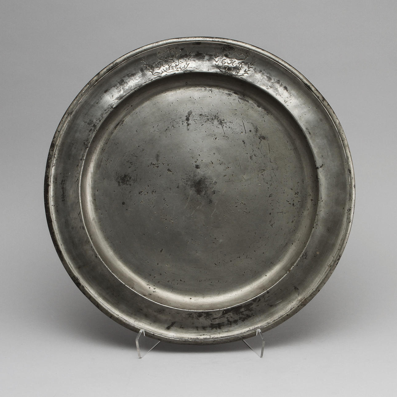 TENNFAT, 1700-tal, möjligtvis brölloppsfat.