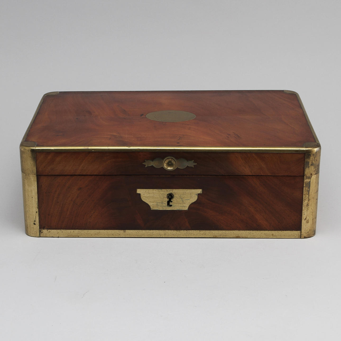 SCHATULL med SILVERDOSOR, 1800-tal.