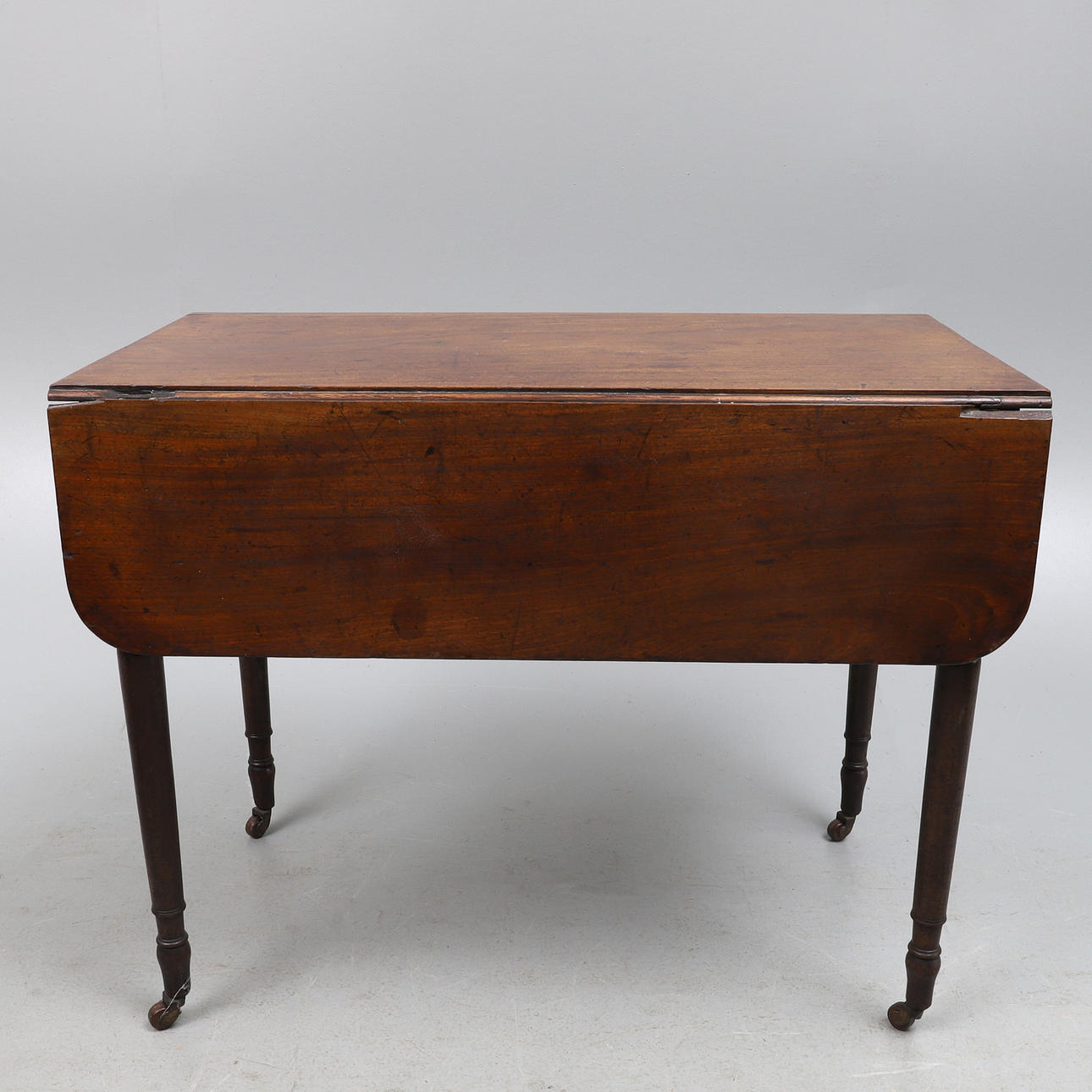 ETT REGENCY MAHOGNY PEMBROKE BORD.