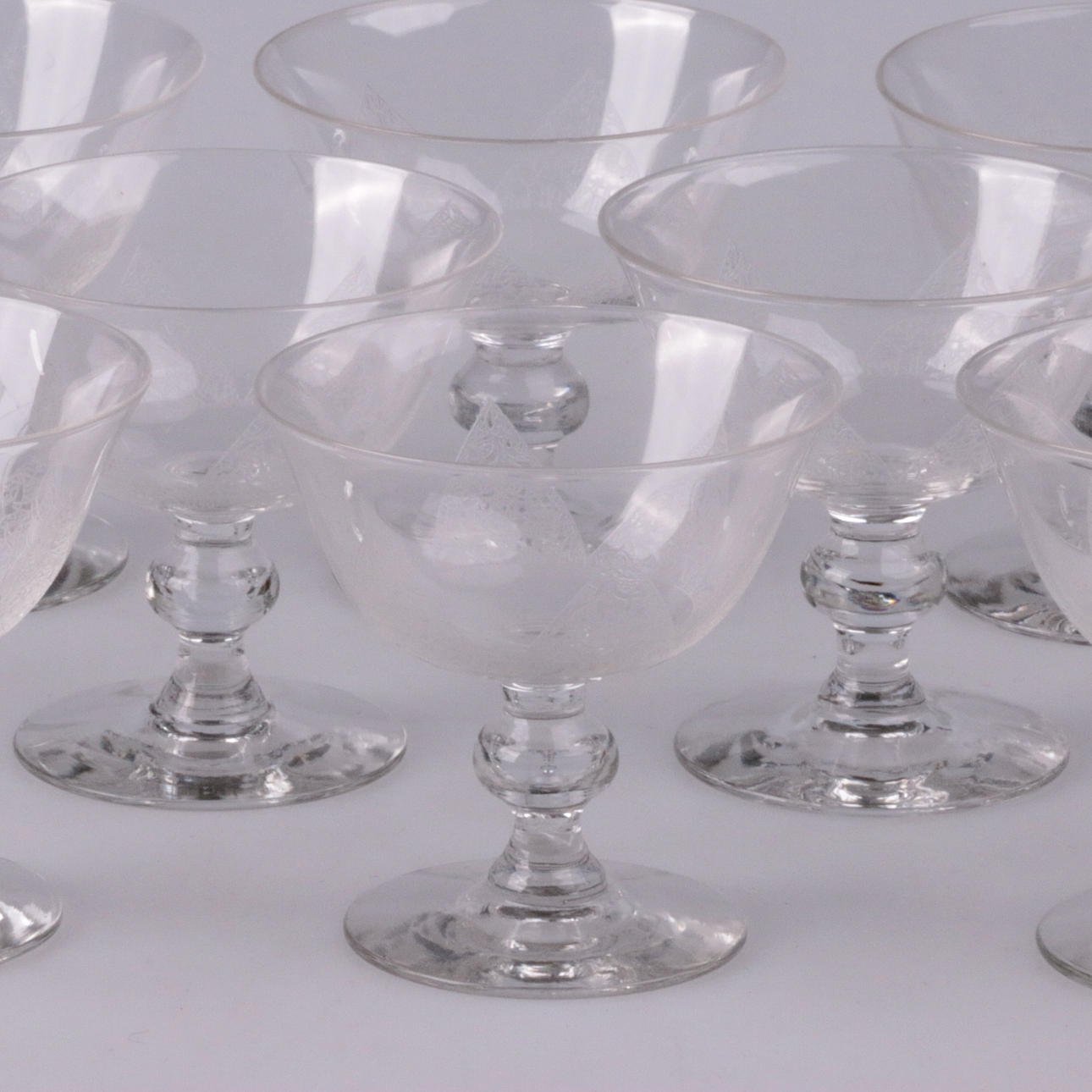GLAS, med etsad dekor, 12 st. Kosta, 1900-talets mitt.