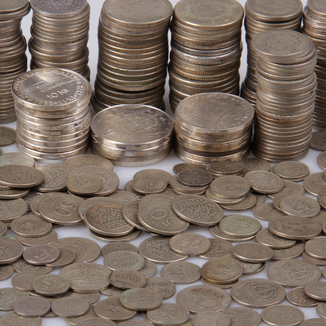 MYNT, silver, mestadels 1900-tal, Sverige, vikt ca 2,7 kg.