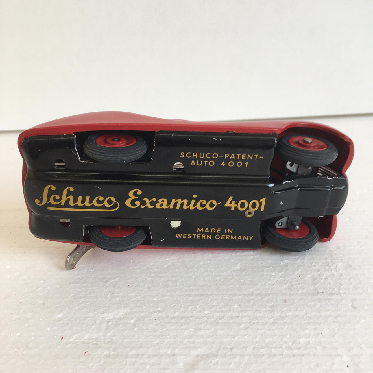 Schuco Examico 4001, une entreprise allemande de longue