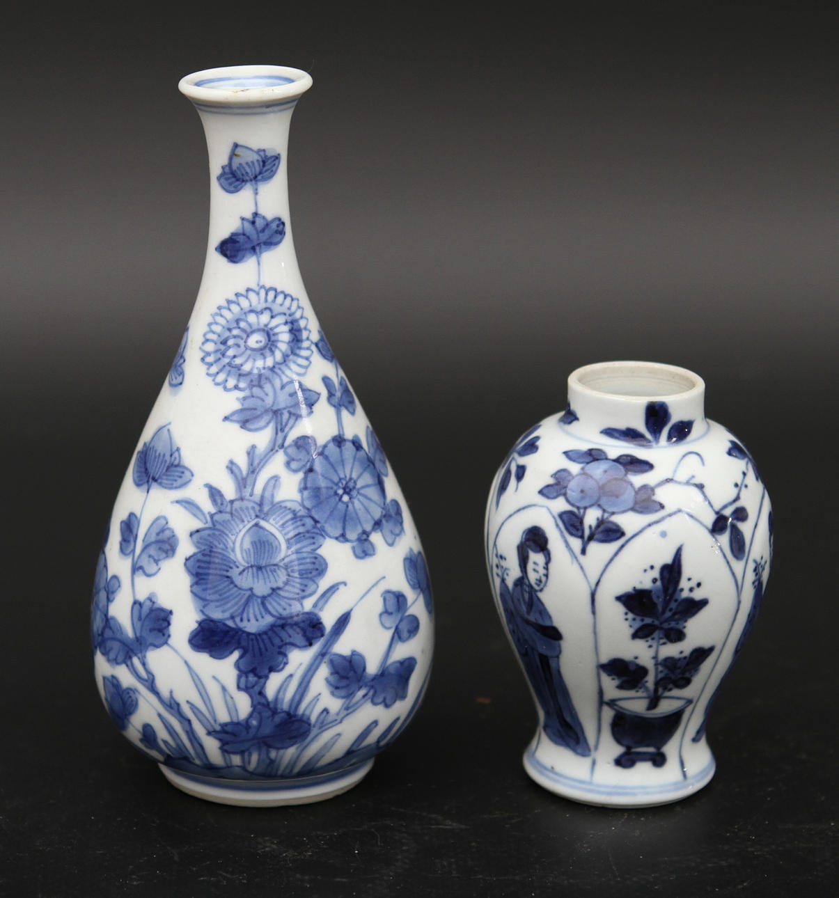 VAS samt MINIATYRURNA, porslin, Kina, Kangxi 1662-1722.