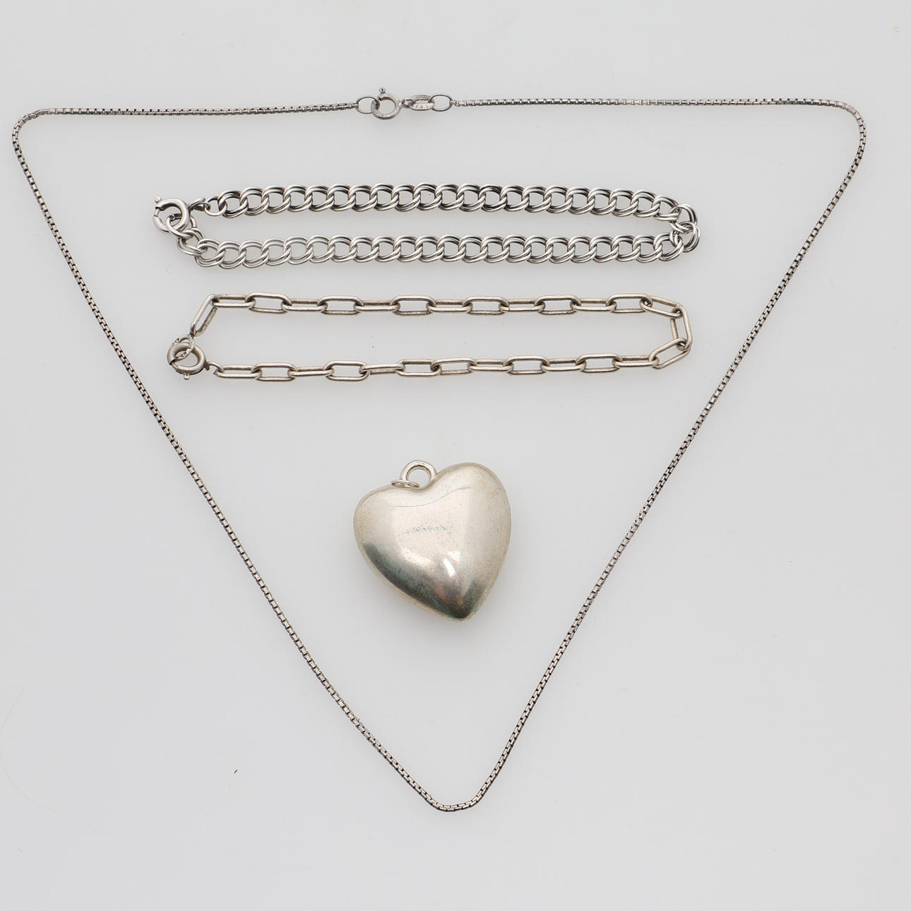 JEWELERY, 4 parts, mostly silver.