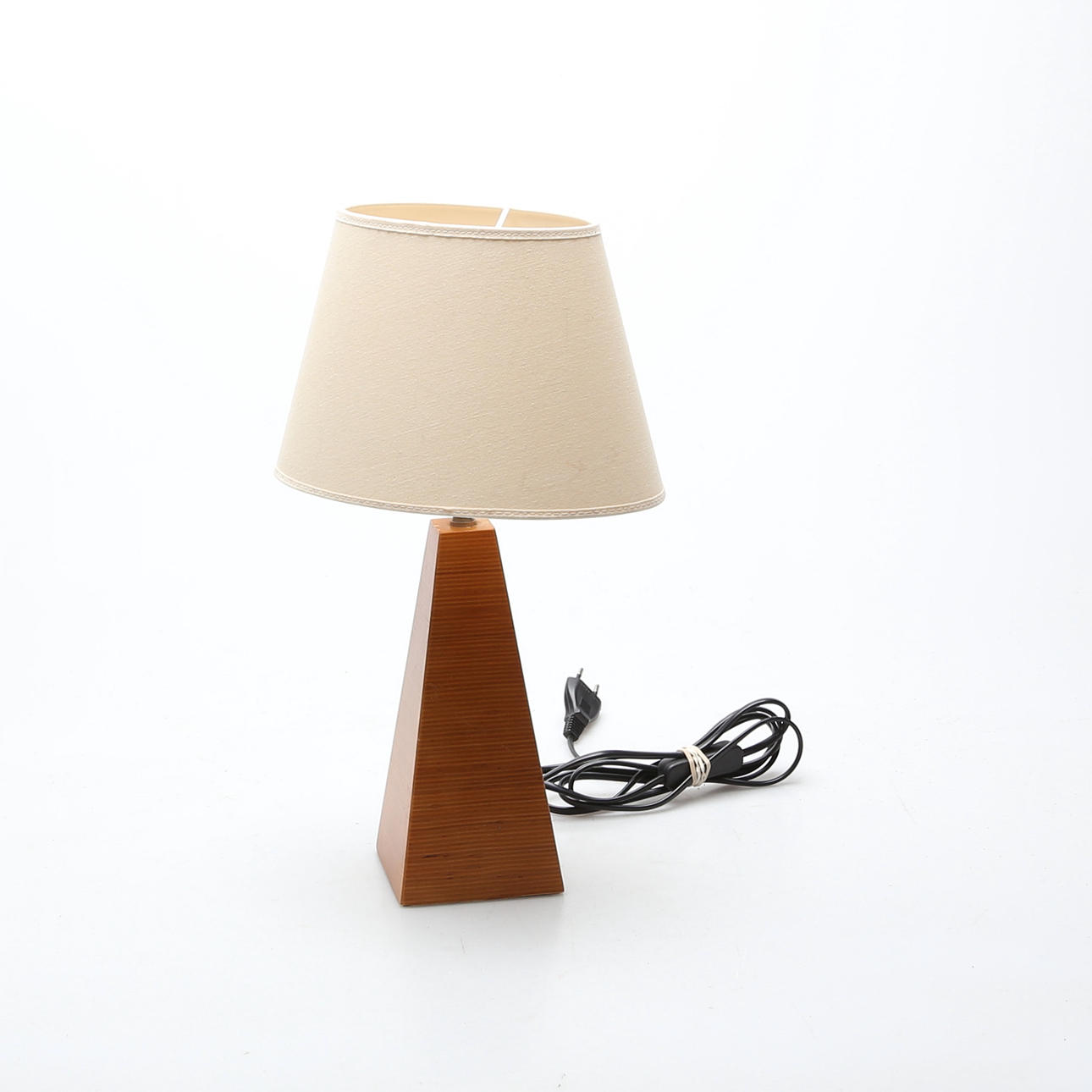 BORDSLAMPA, trä, 1900-tal.