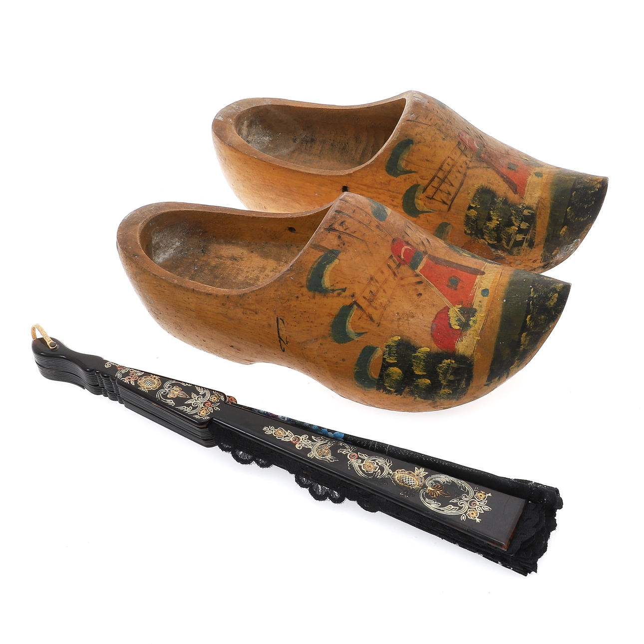 ETT PAR HANDMÅLADE HOLLÄNDSKA TRÄSKOR.