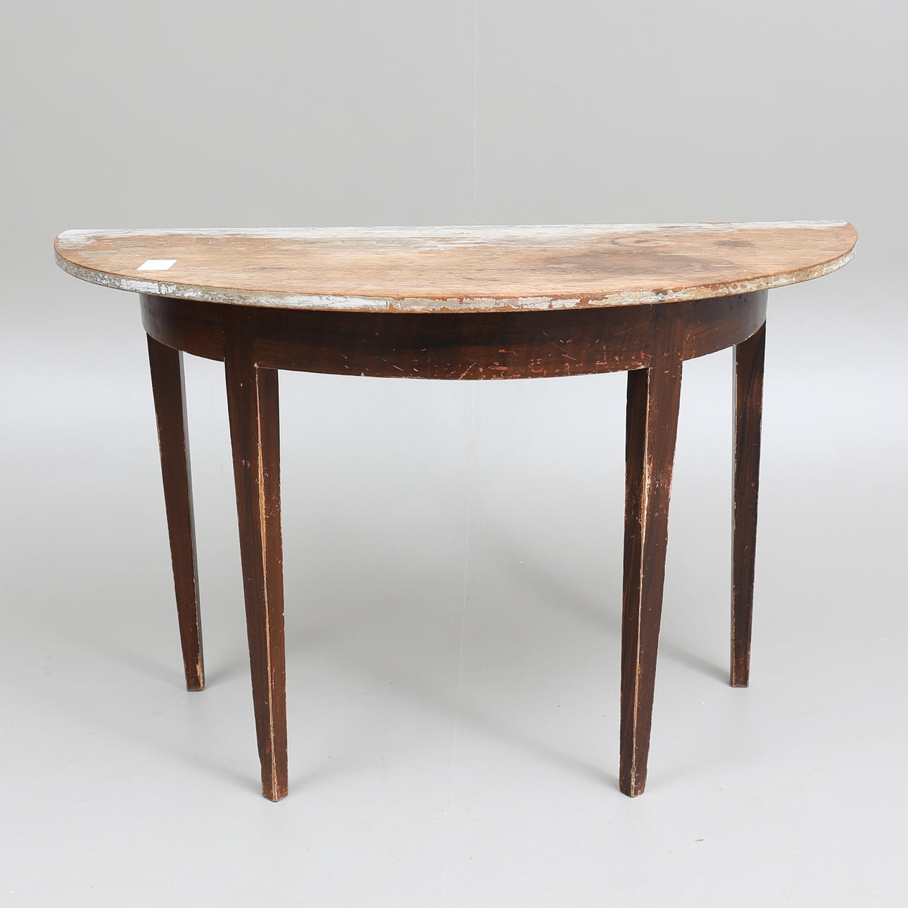 HALVMÅNEBORD 1800-tal.