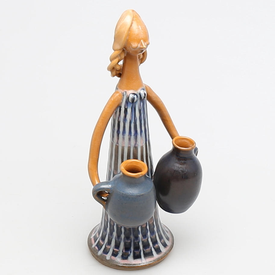 CAY CEDERGREN. Figurin i keramik, Flicka med urnor, Signerad CC Hven.