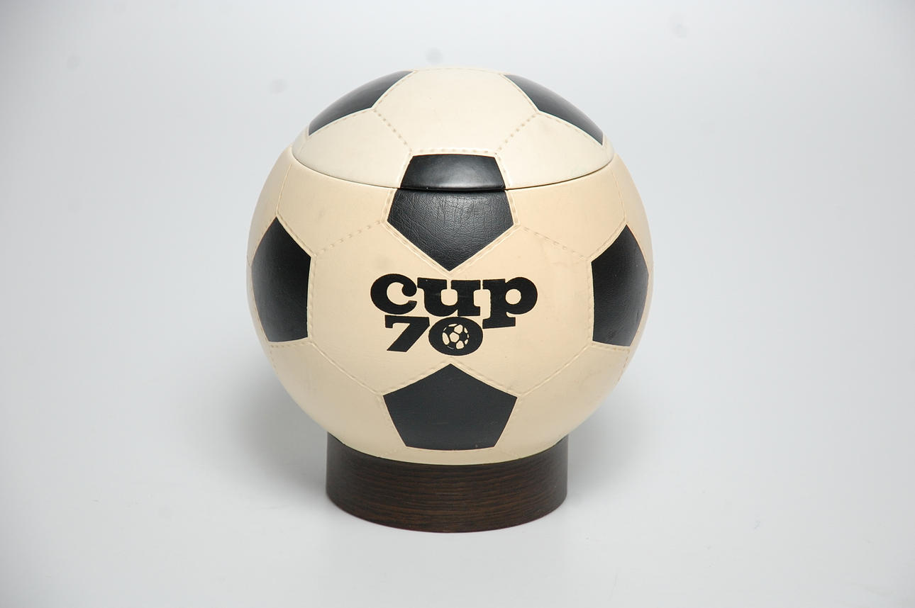 SPRITGÖMMA, med flaska, från World Cup 1970.