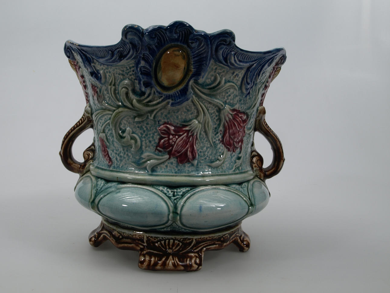 YTTERFODER, majolika, märkt, 1800-1900-tal.