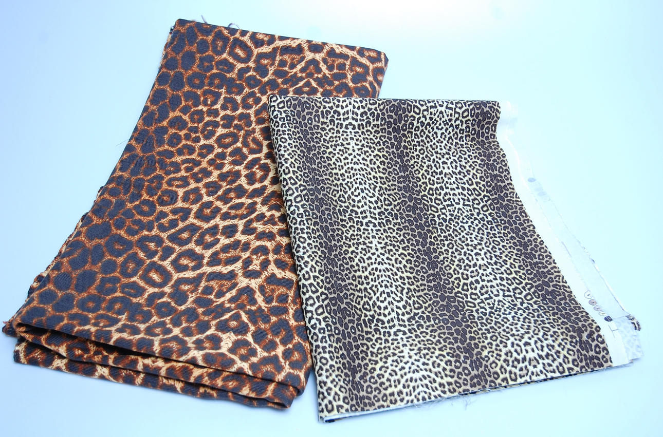 MÖBELTYGER, 2 sorter, Jim Thompson.