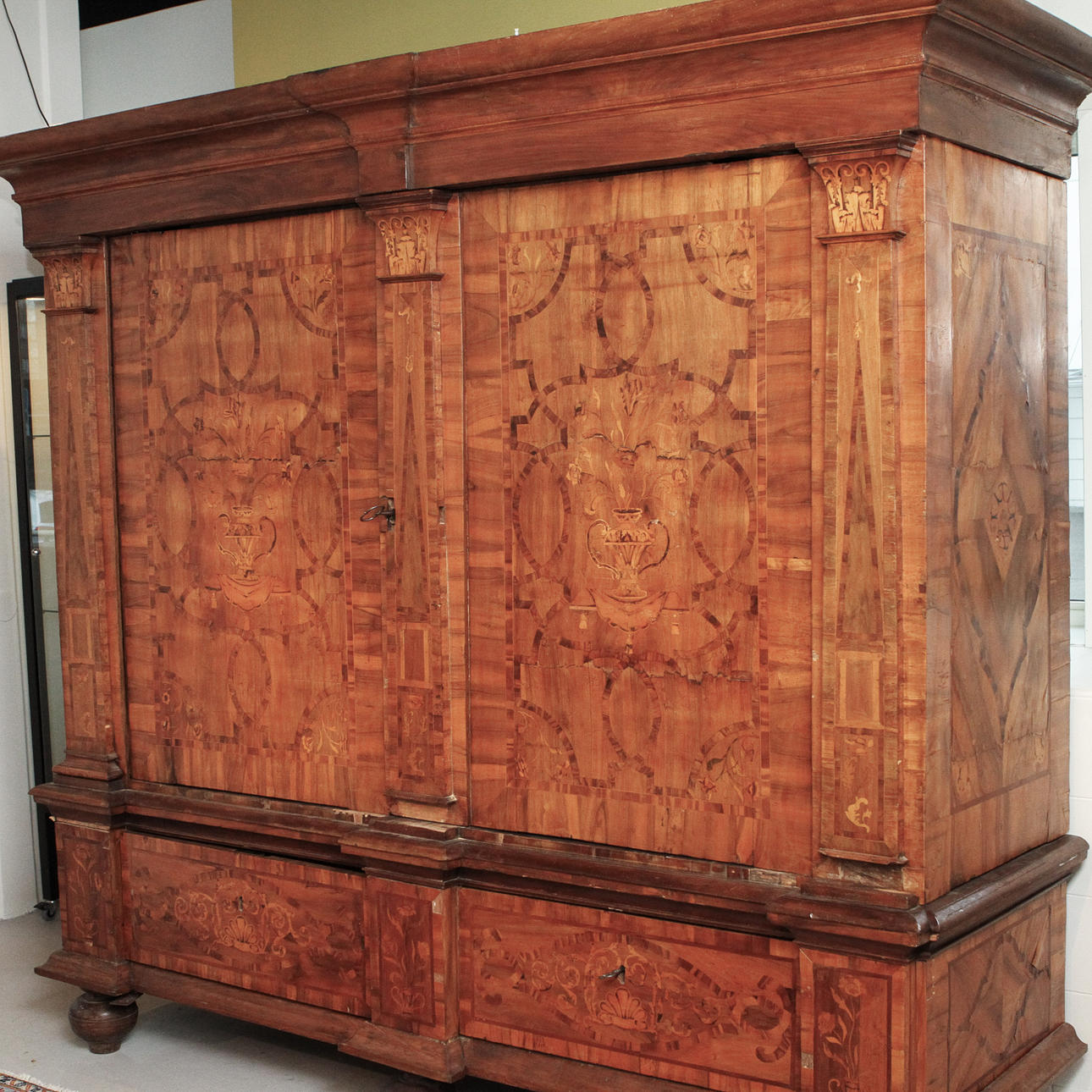 SKÅP, barock, 1700-talets förra hälft, troligen Sydtyskland.