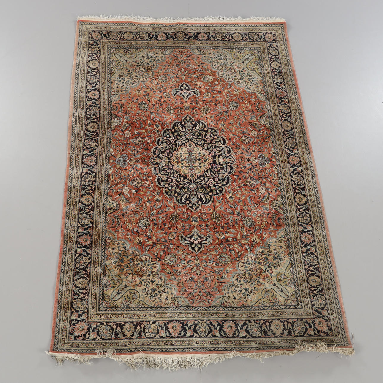 Orientalsk tæppe, silke.