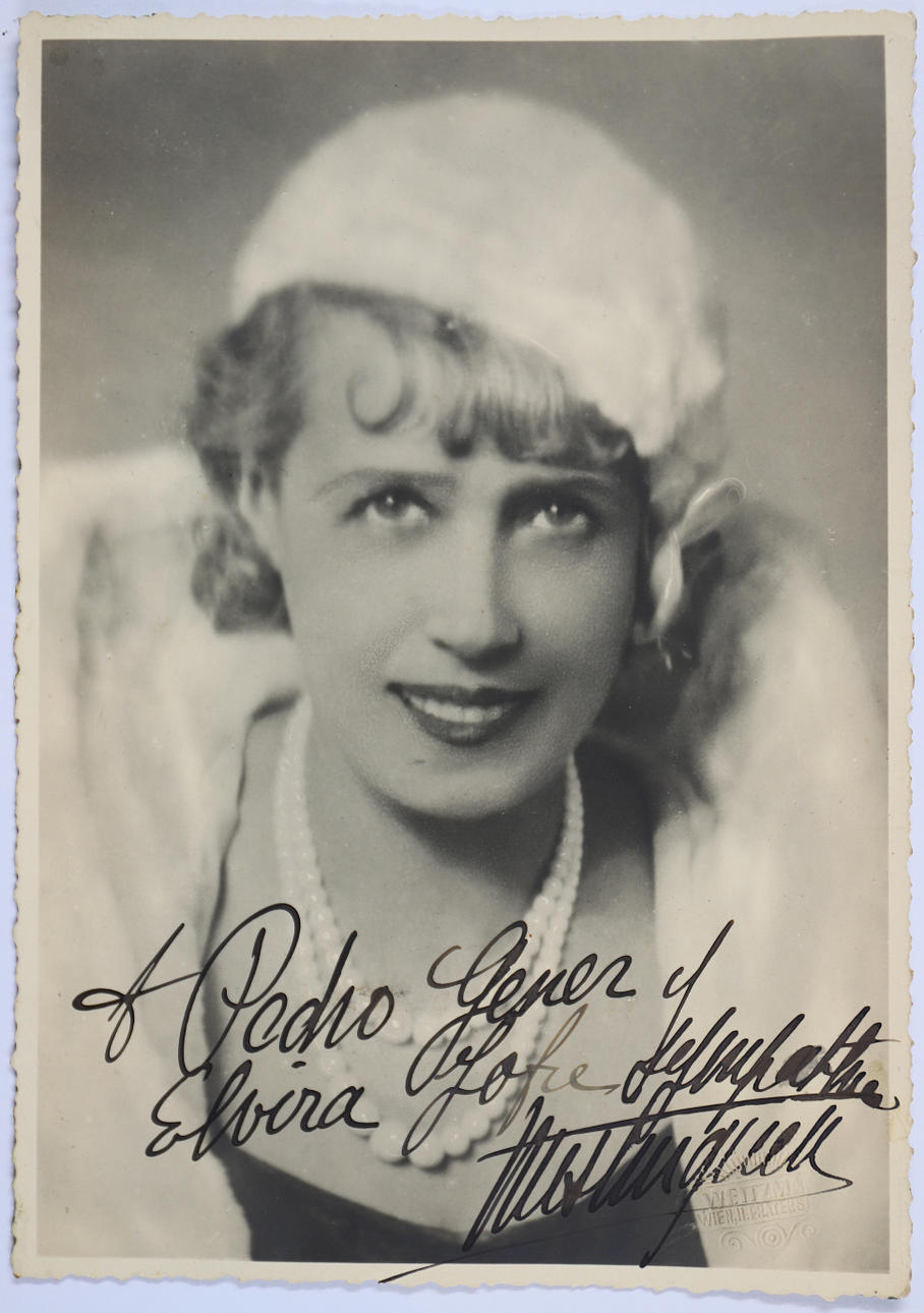 "MISTINGUETT". Dedicated photograph.