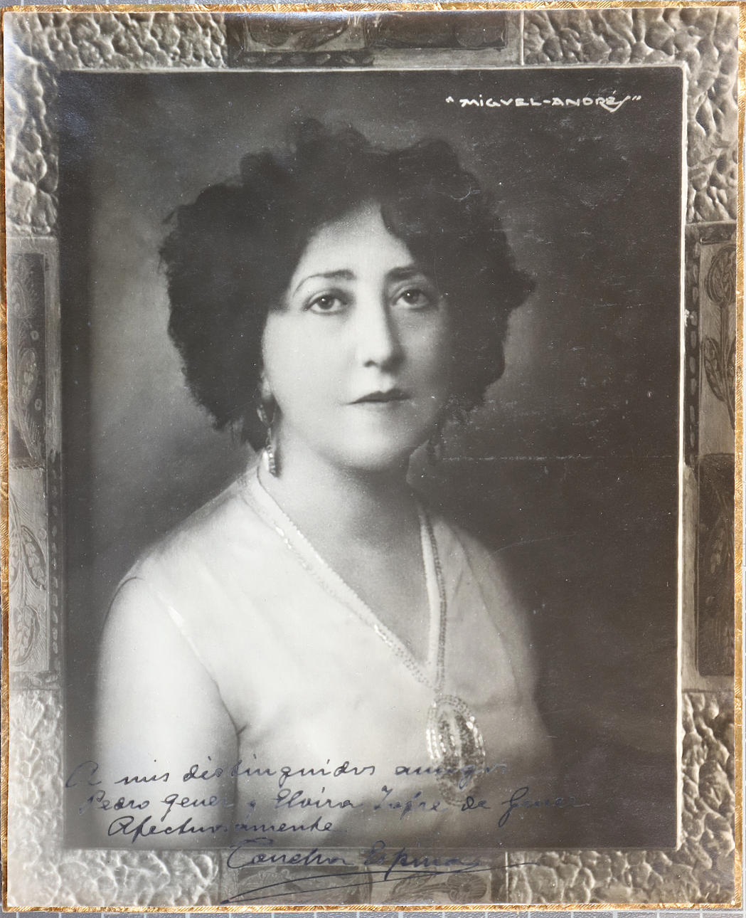 CONCHA ESPINA. Dedikerad fotografi.