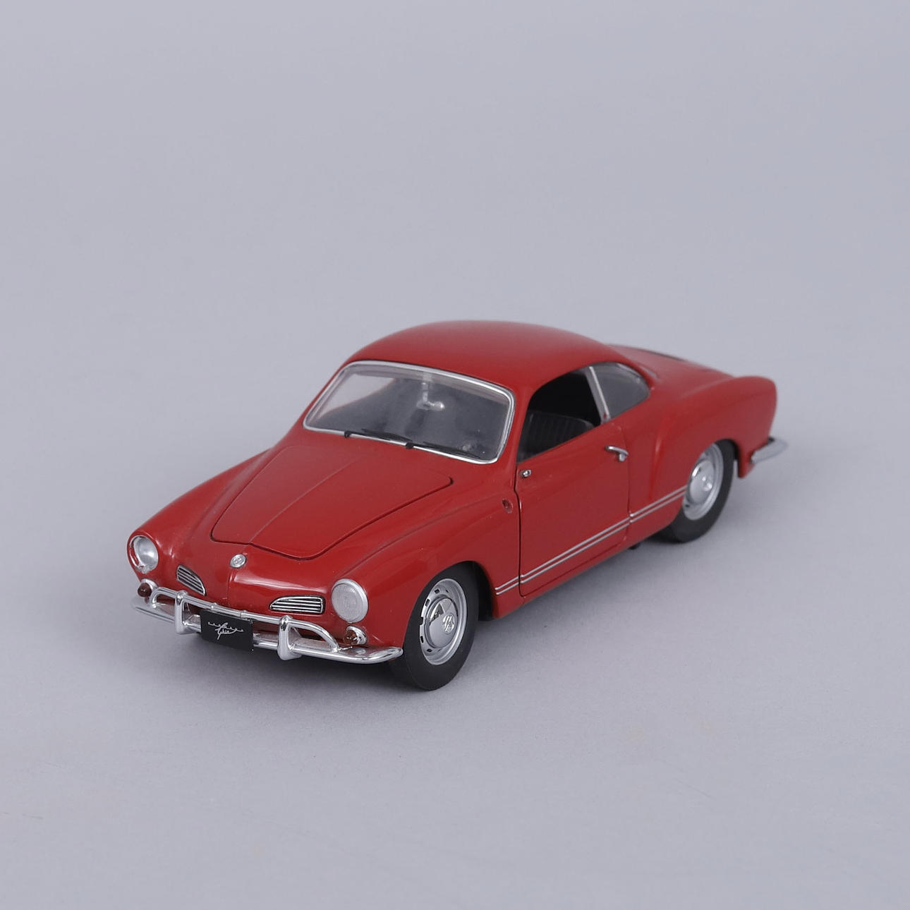 MODEL CAR, 1967 Volkswagen Karmann Ghia, Franklin Mint. Toys
