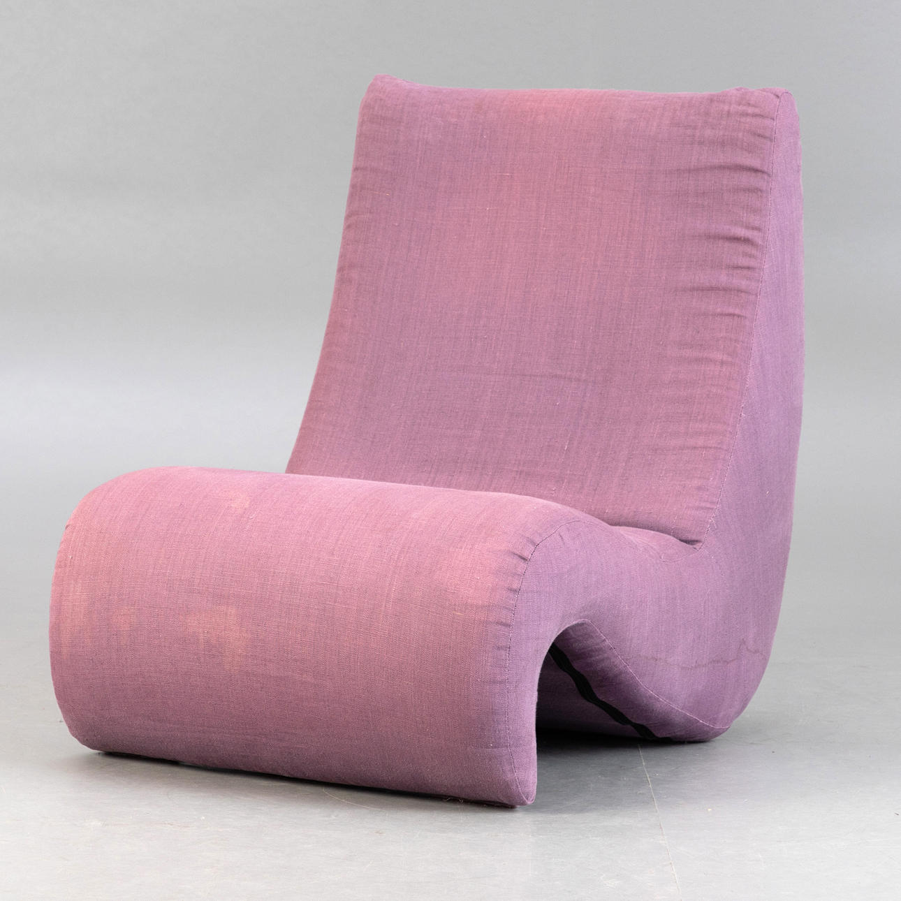 VERNER PANTON. 'Amoebe' armchair.