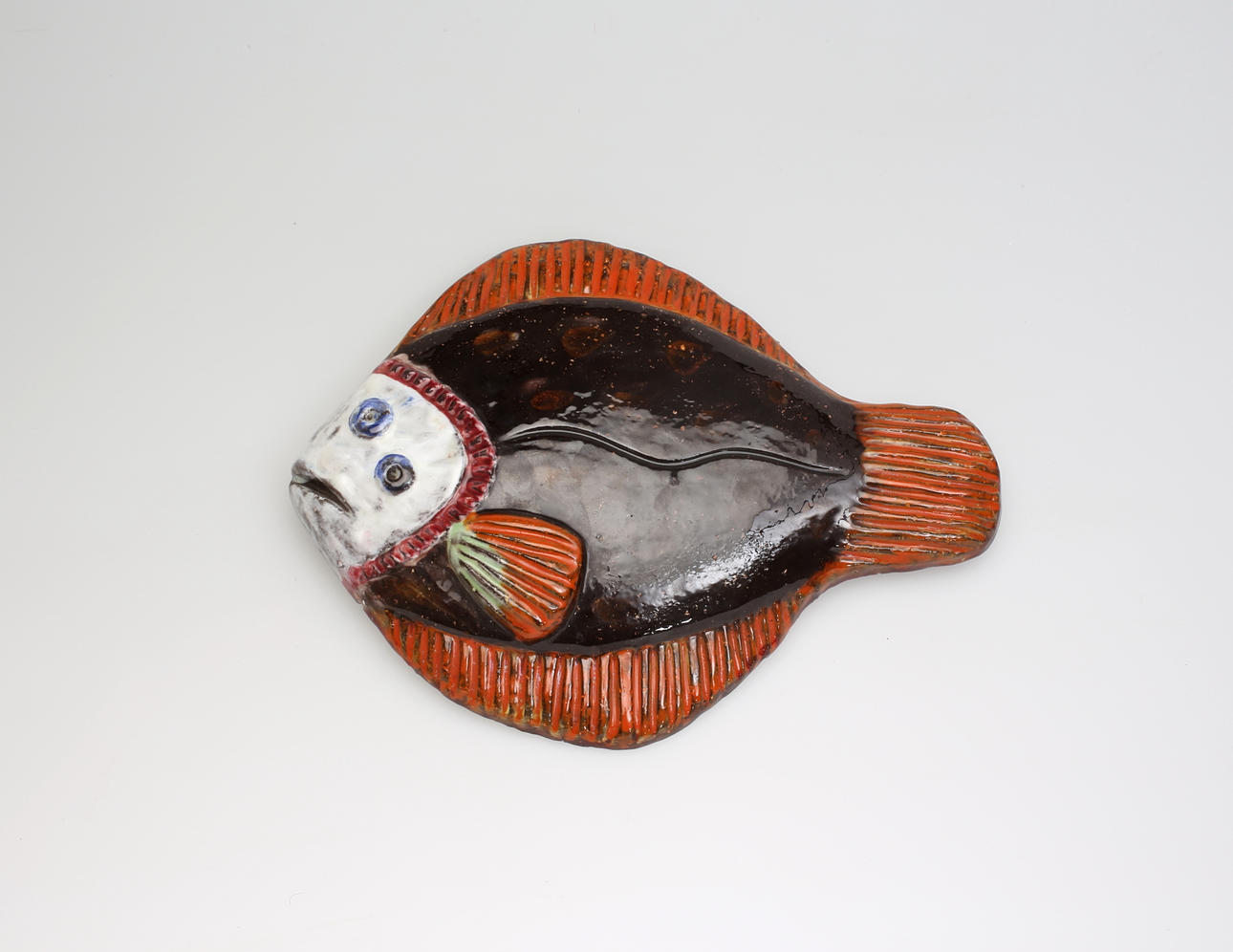 TAISTO KAASINEN. Flundra, Keramik.