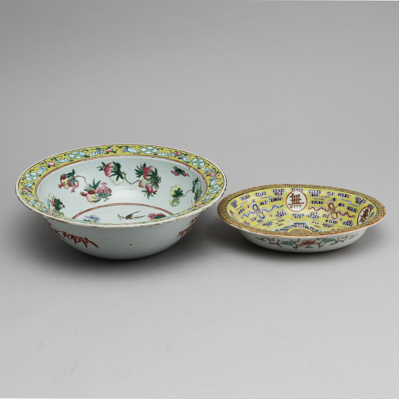 SKÅLAR, 2 st, porslin, Kina, 180/1900-tal.