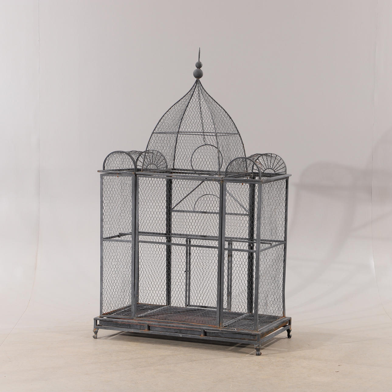 FUGLEBUR, metal/net, 2000-tallet.