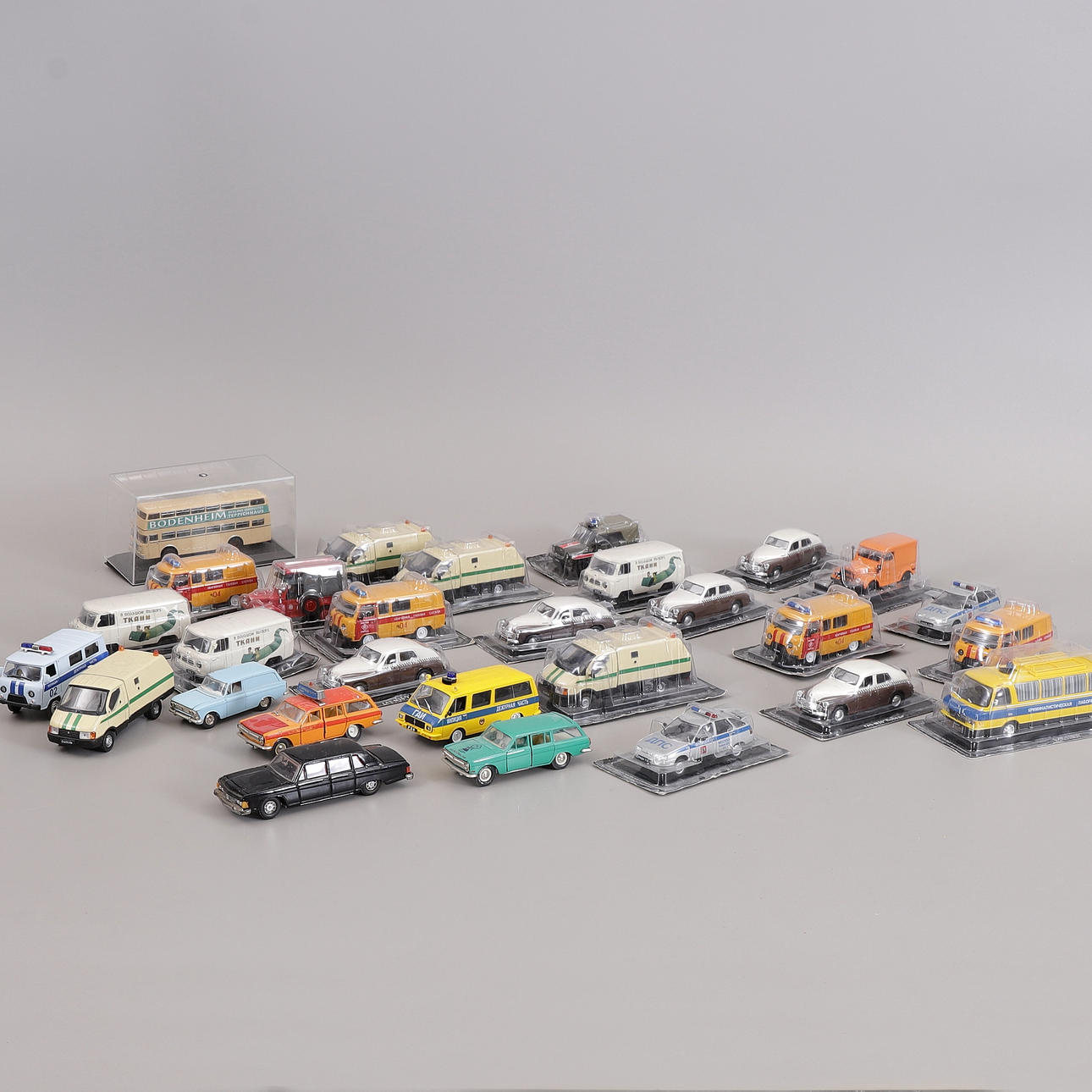 LEGETØJSBILER, 29 stk, russiske bilmærker.