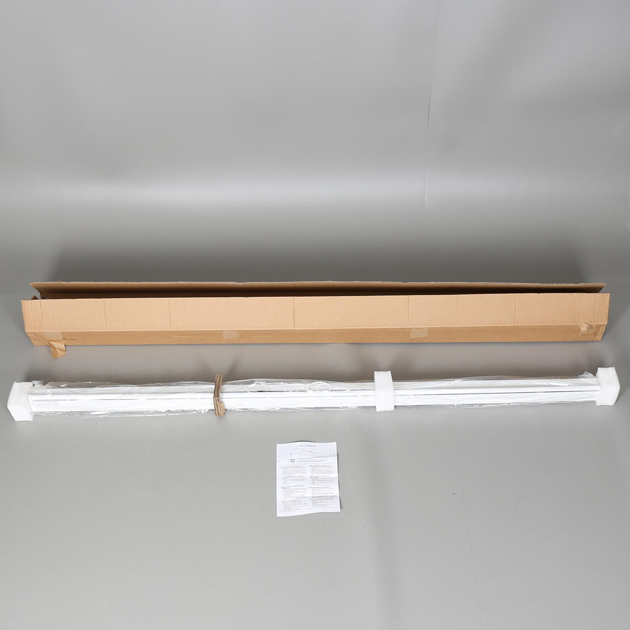 PROJEKTORDUK, 2,3 x 2,3 meter, ouppackad.