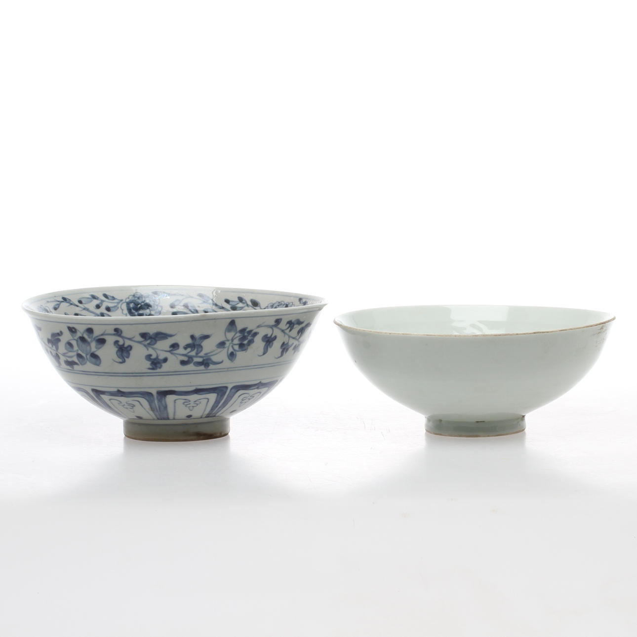 SKÅLAR 2 st, porslin, Kina.