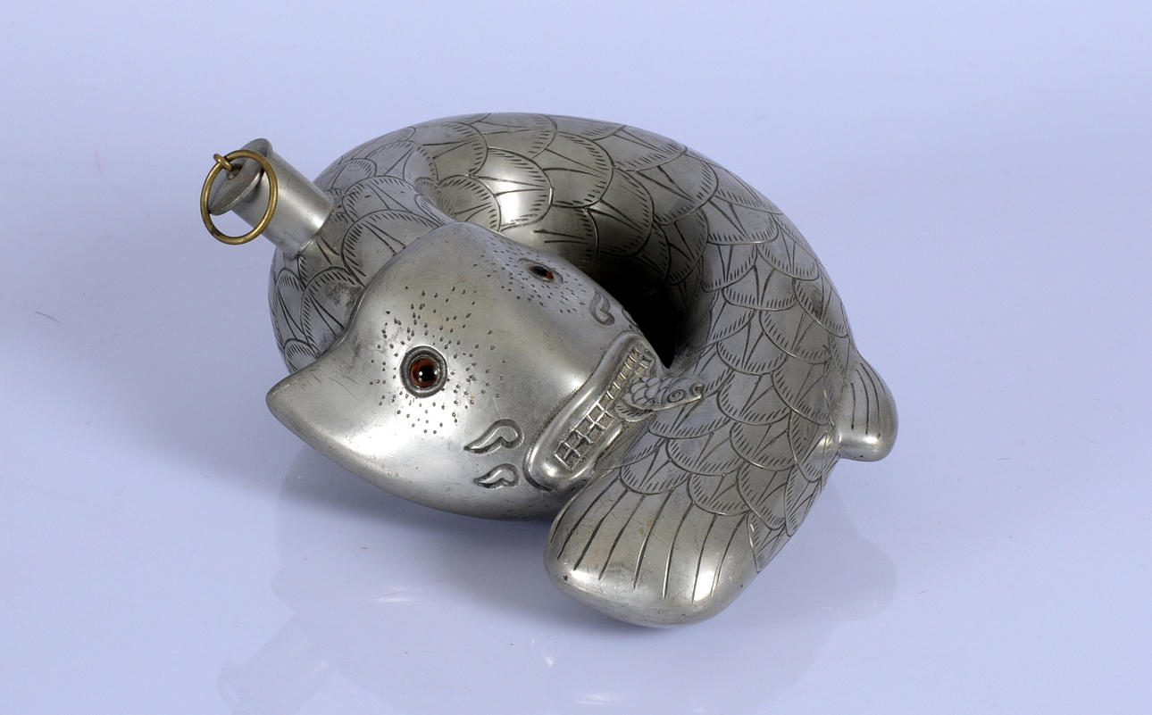 ESTRID ERICSON. Peruansk brännvinsfisk, firma Svenskt tenn.