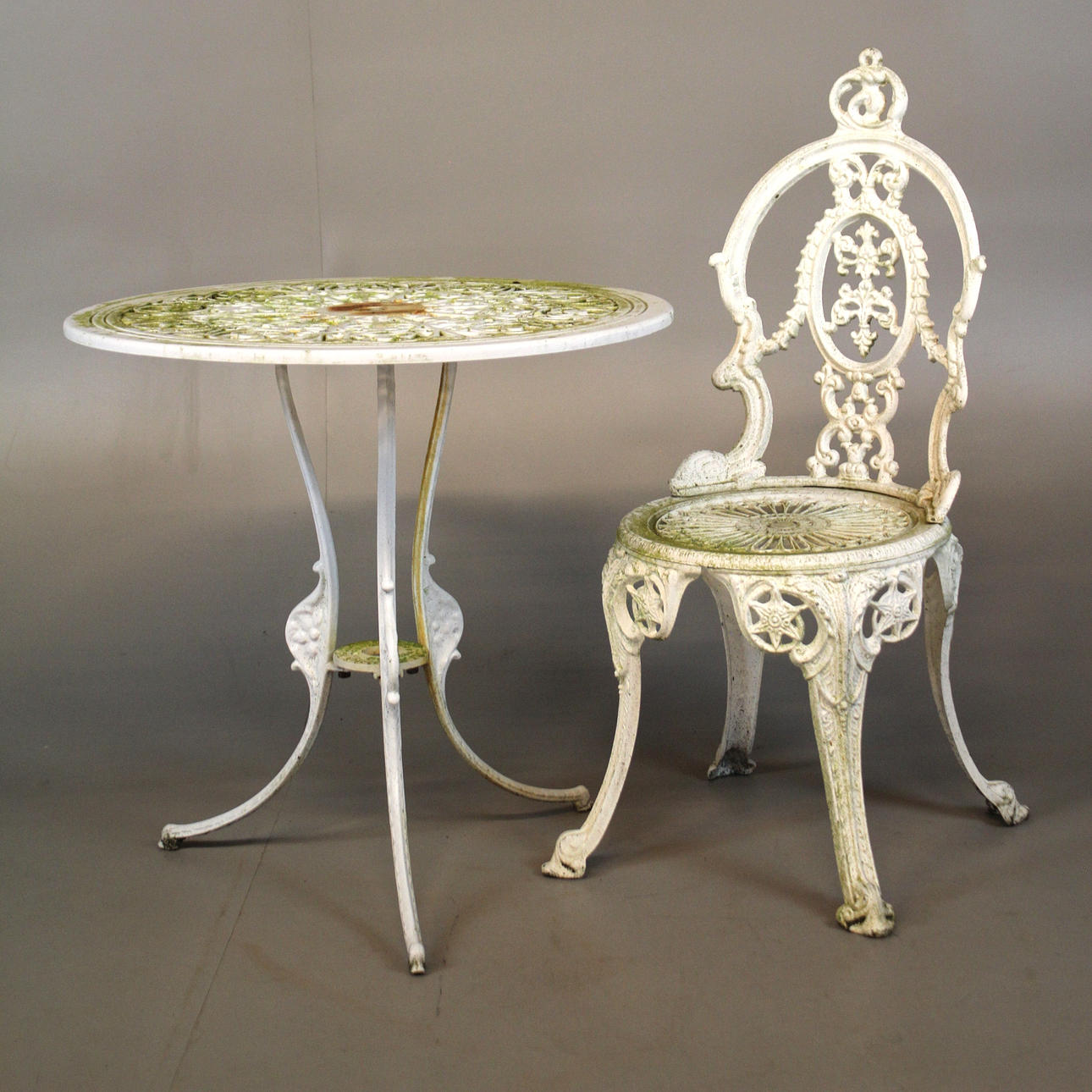 GARTENSTUHL MIT TISCH METALL.