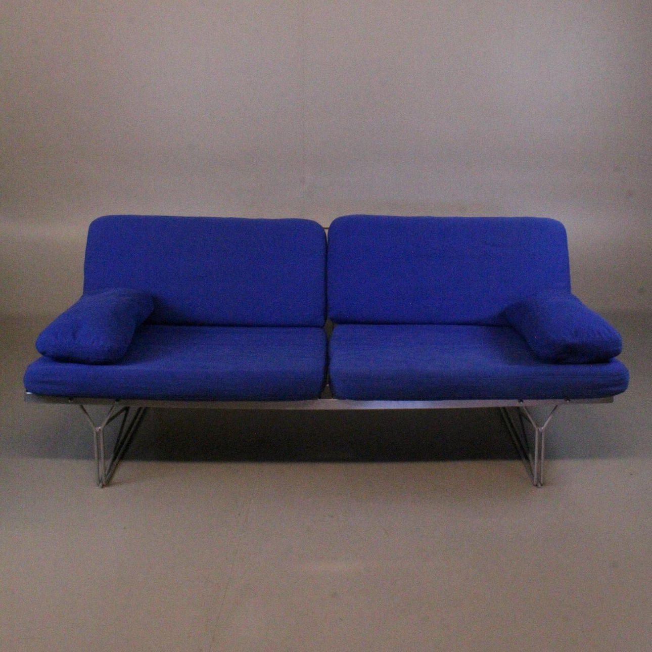 NIELS GAMMELGAARD. SOFA, "øjeblik" IKEA.