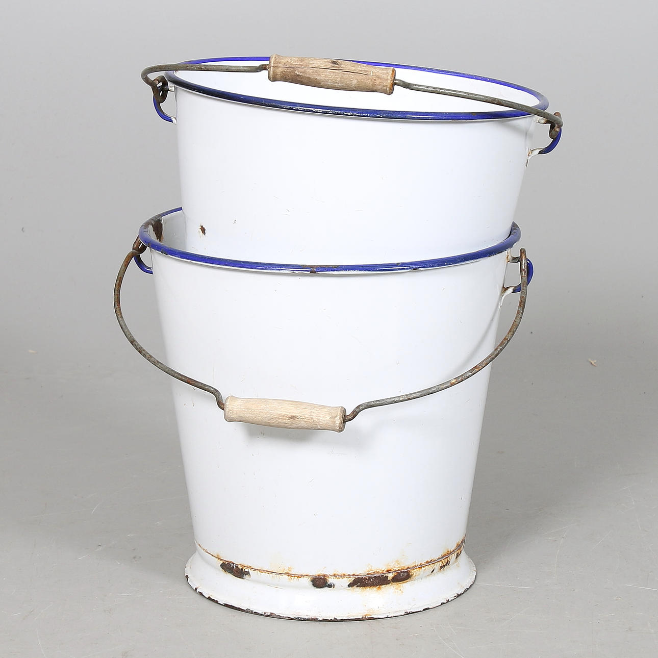 HINKAR, 2 st, emalj, Kockums. 1900-talets första hälft.