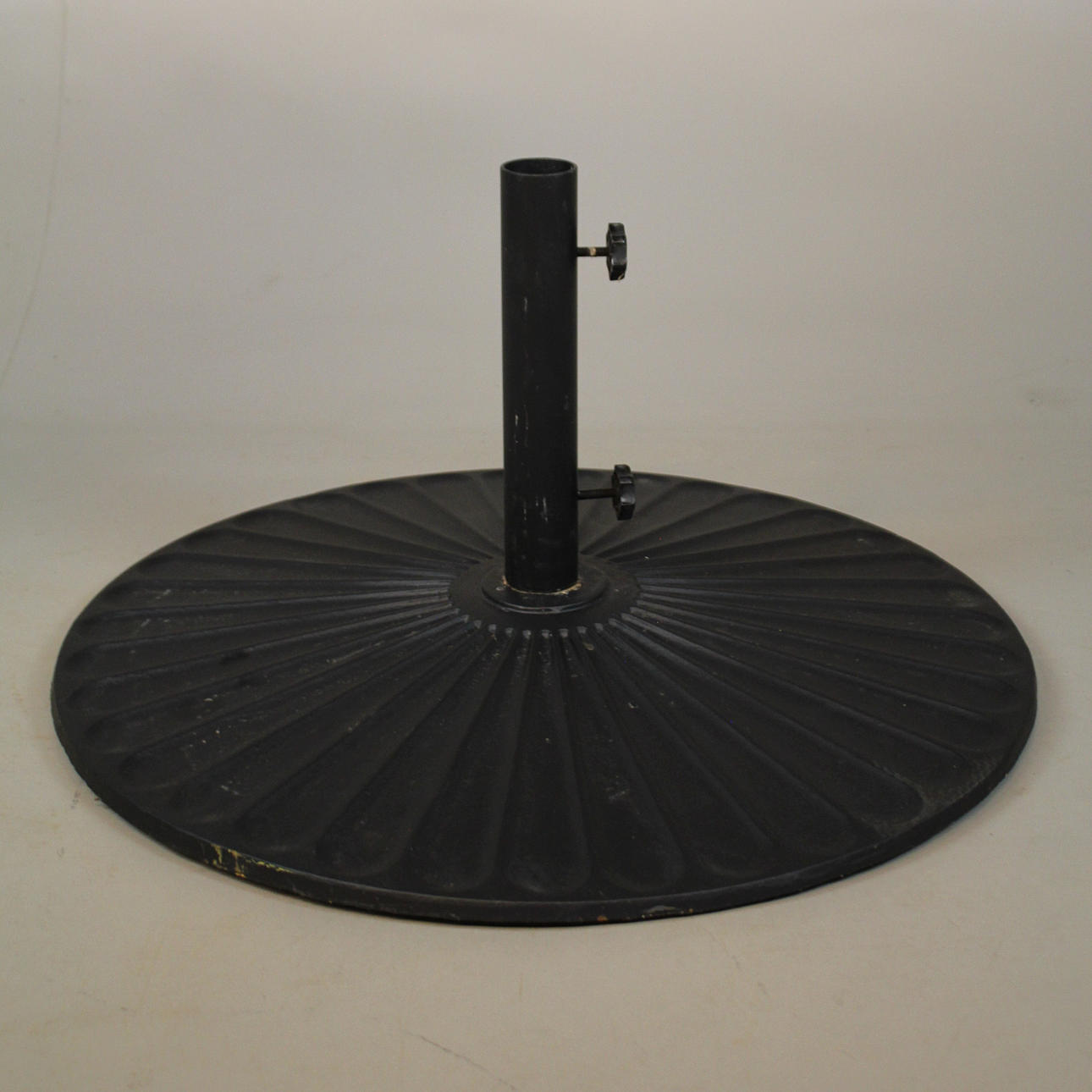 PARAPLYFOD, støbejern.