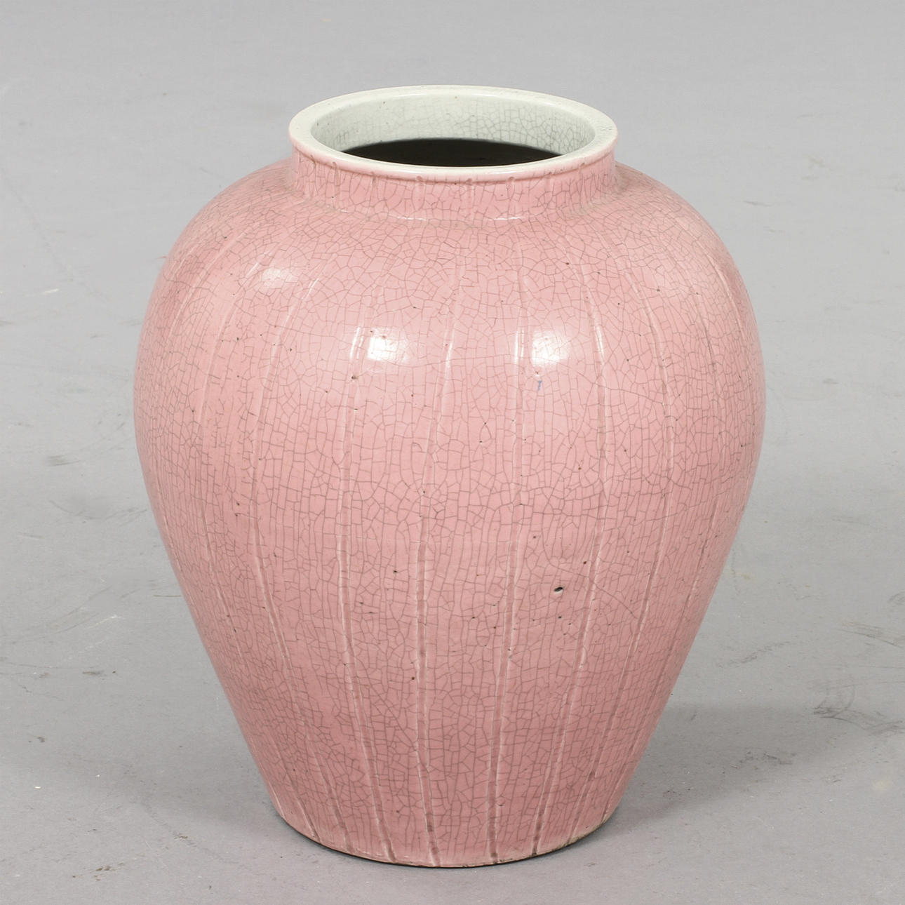 GOLVVAS, porslin, Kina, 1900-tal.