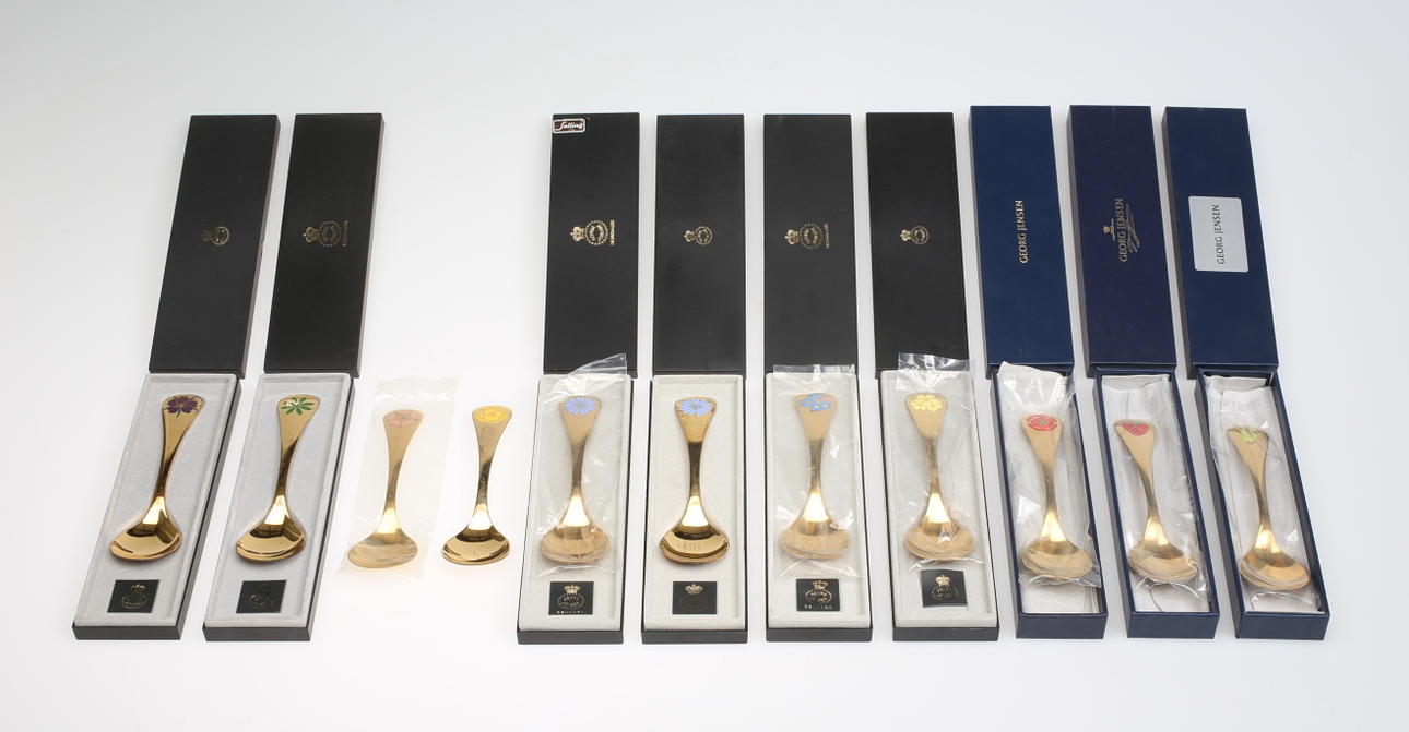 GEORG JENSEN. Jubileumsskedar, 12 st, förgyllt sterling silver.