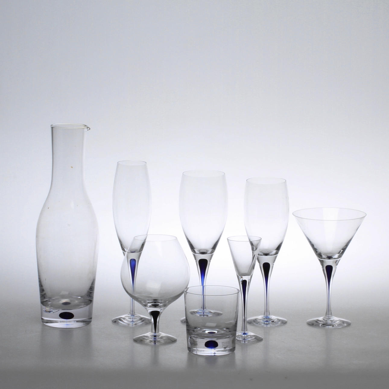 GLASSERVIS, 32 delar, "Intermezzo", Erika Lagerbielke, Orrefors.