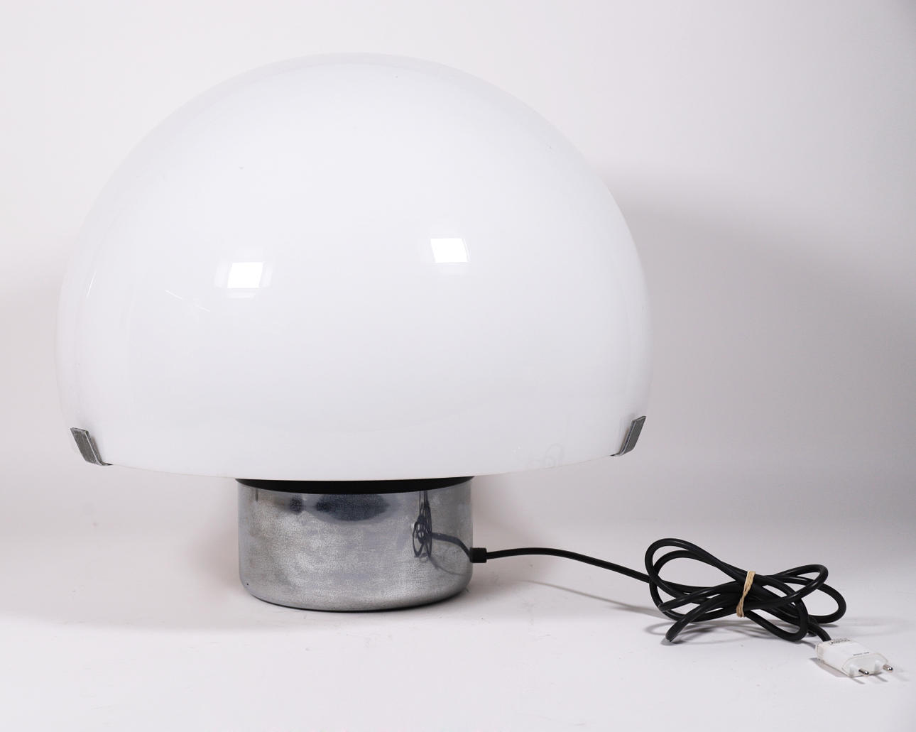 METALARTE 70S DESIGN TABLE LAMP.