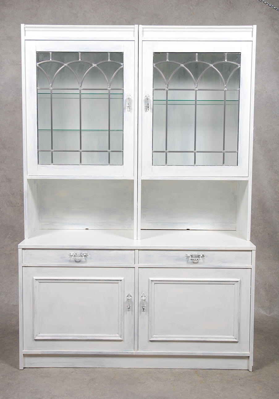 SKÅP med blyinfattat glas, 1900-talets senare del.