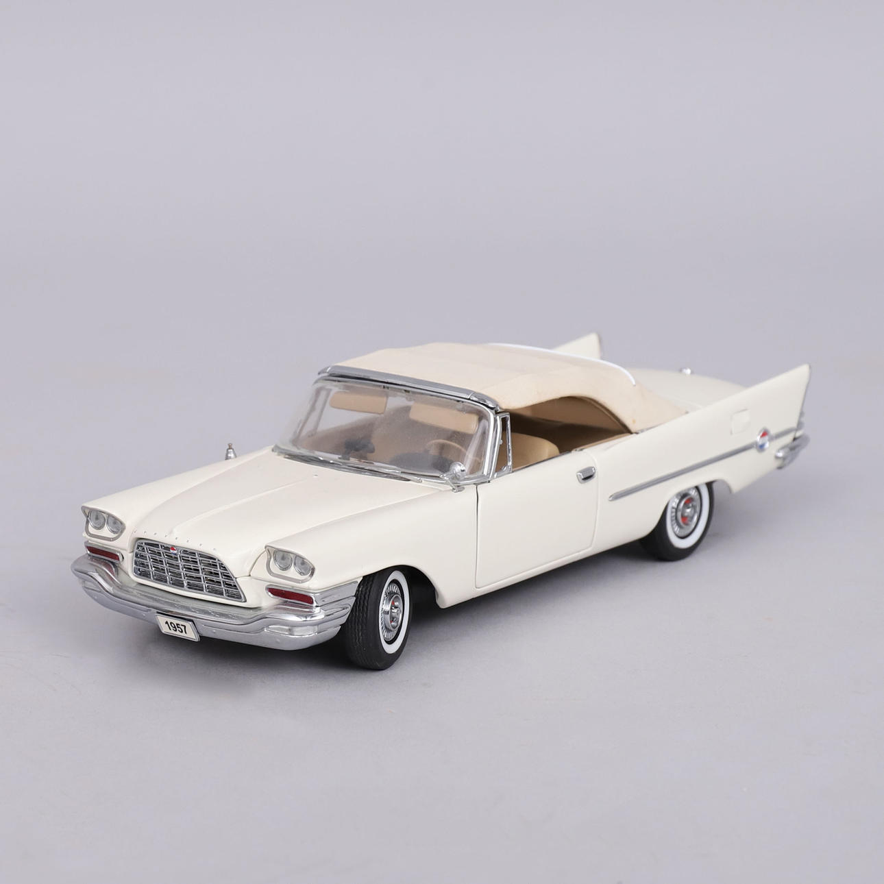 MODELLAUTO, 1957 Chrysler 300C Convertible Danbury Mint.