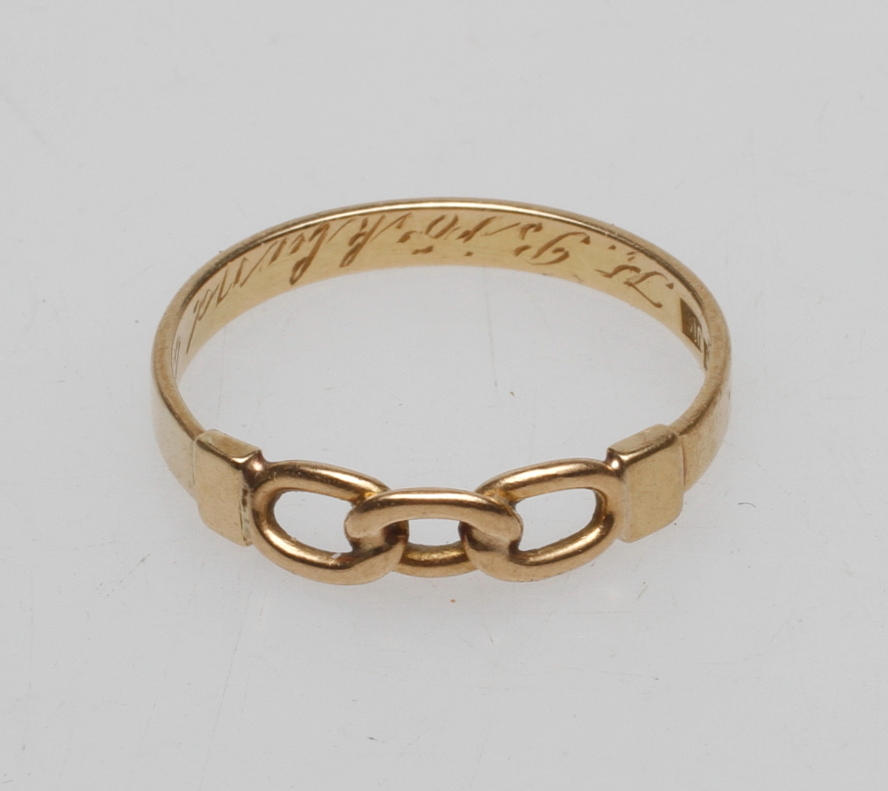 RING, 18k guld, vikt ca. 3,4 gram.